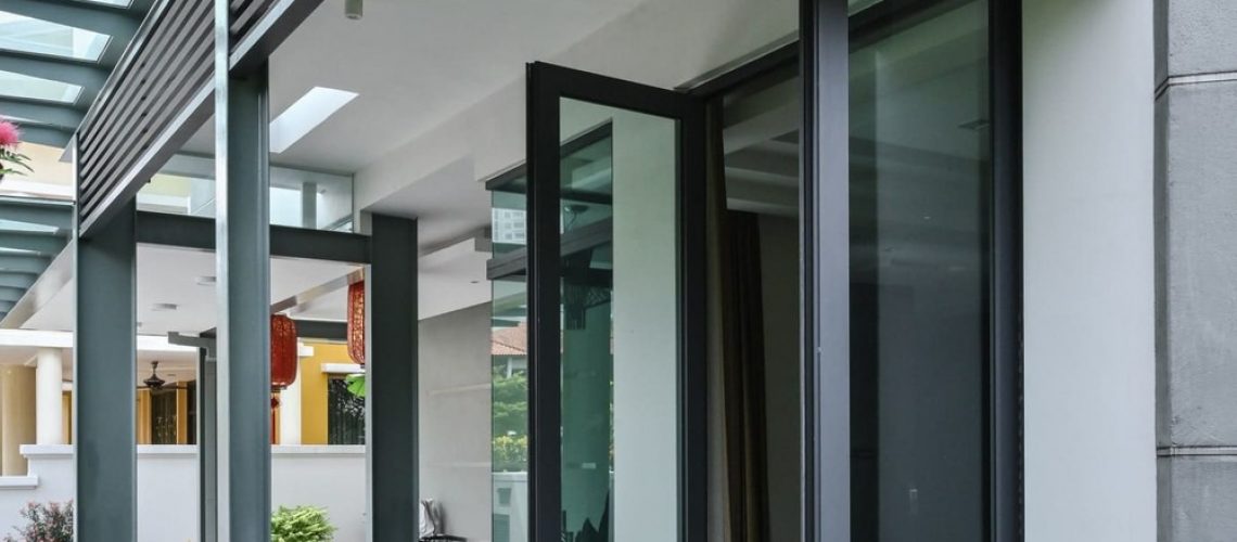 aluminium swing door supplier